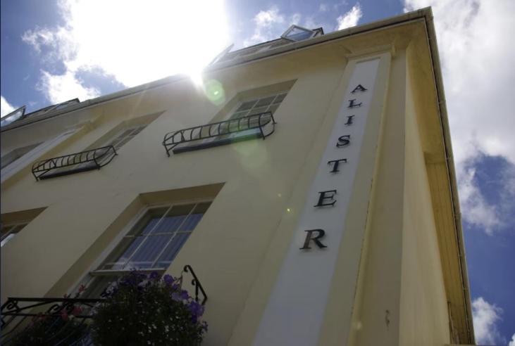 Alister Guest House Ст. Хейлир Джерси Экстерьер фото